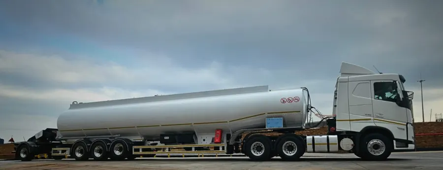 Tanker truck seen from the side